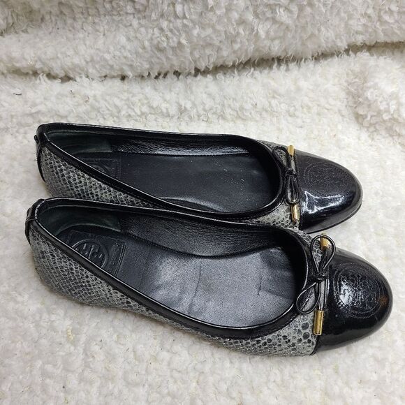 Tory Burch Womens Black‎ Leather Snake Print Verbena Cap Toe Ballet Flat … - Picture 1 of 5